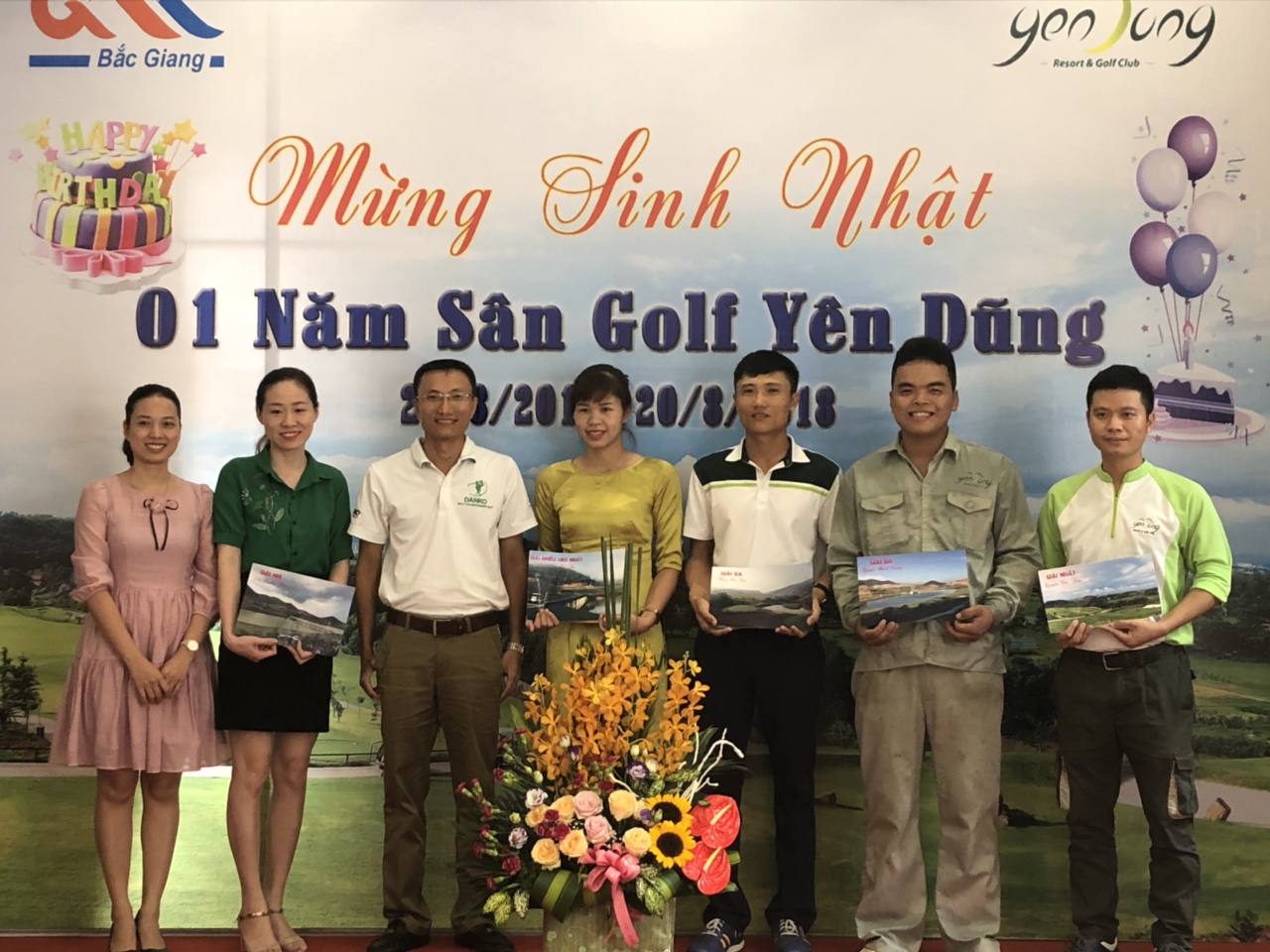 LỄ TRAO GIẢI CUỘC THI ẢNH “SÂN GOLF YÊN DŨNG TRONG TÔI”